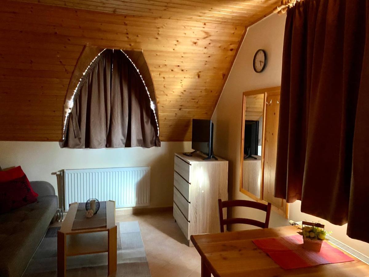 Apartamento Katalin App. Zalagyoengye Zalakaros Exterior foto