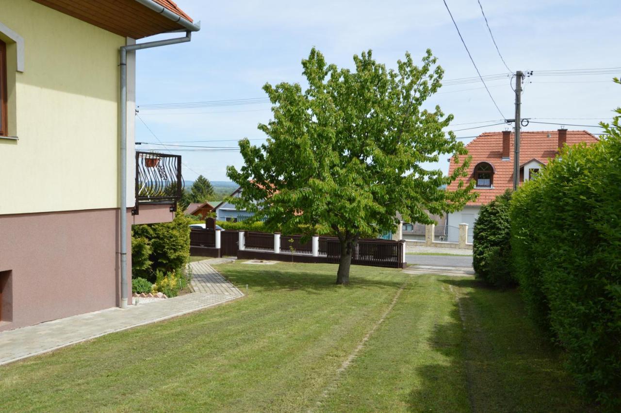 Apartamento Katalin App. Zalagyoengye Zalakaros Exterior foto