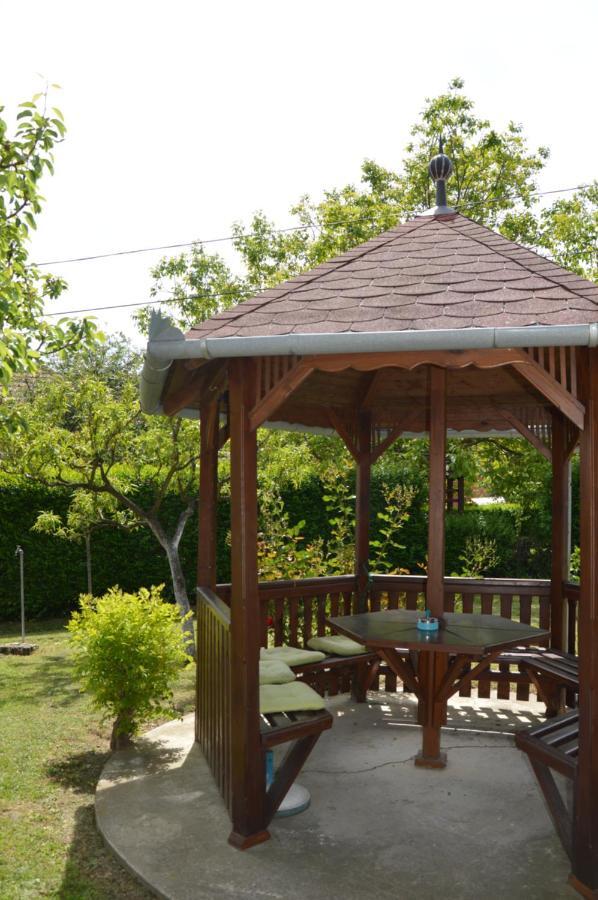 Apartamento Katalin App. Zalagyoengye Zalakaros Exterior foto